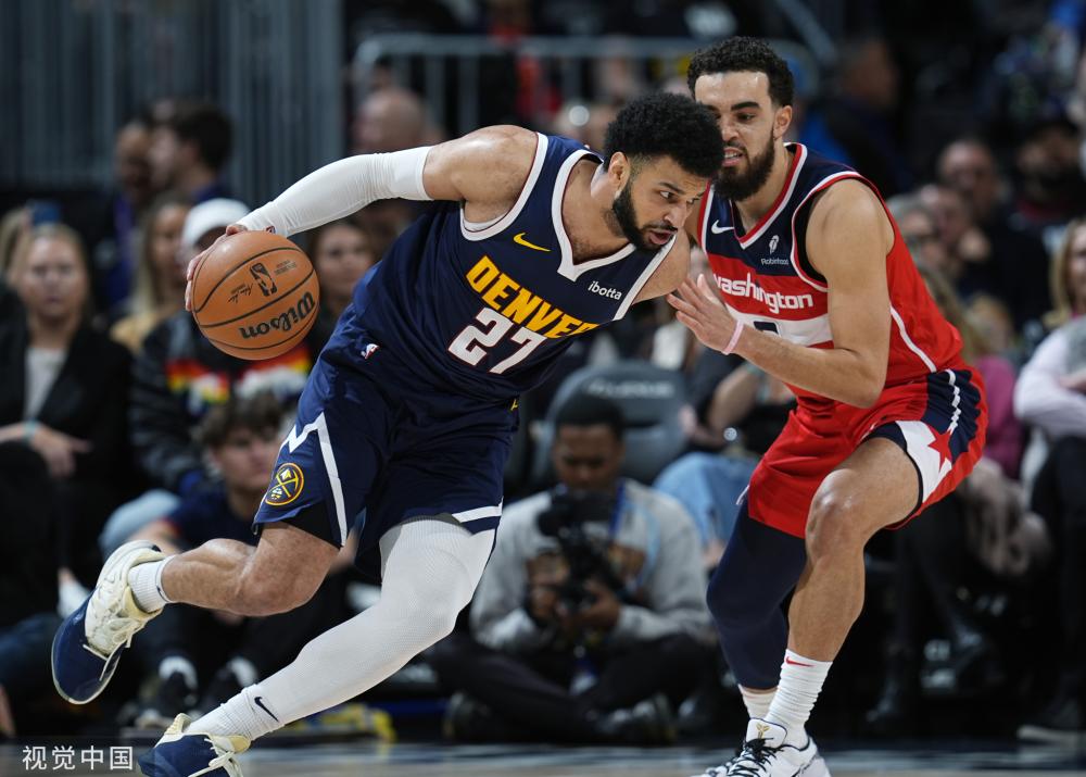 足的年轻球 足的年轻球